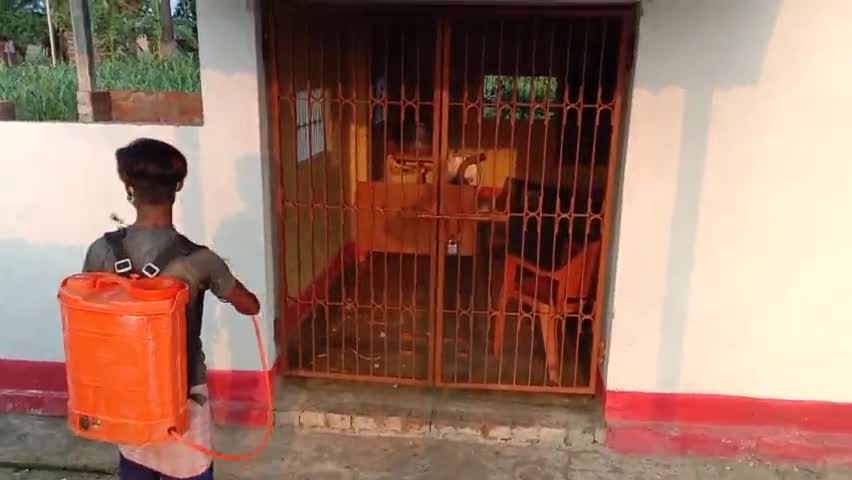 मोरवा: मोरवा प्रखंड के धर्मपुर बांदे पंचायत में सेनीटाइज किया जा रहा है #sanitize #Morwa