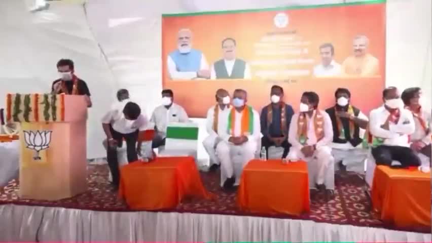 MP Shri #GautamGambhir addressed "#SevaHiSangathan" program on the occasion of 2 years of Modi 2.0. #7YearsOfSeva #bjp