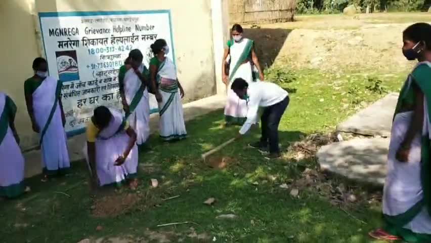 लातेहार: पाण्डेयपूरा पंचायत में कोरोना टीकाकरण टीम ने विश्व पर्यावरण दिवस मनाया #पर्यावरण #प्रकृति #पर्यावरण_दिवस