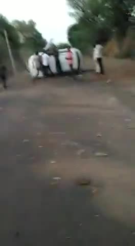 भापडी पंप के पास पलटी कार 
#caraccident
