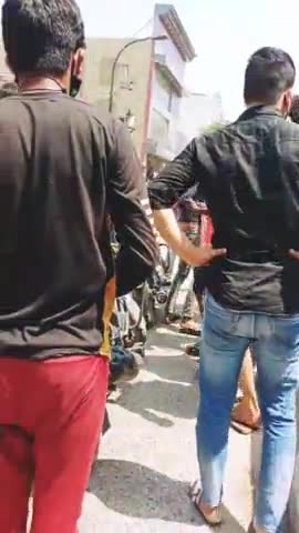 हौज खास: ##देवली रोड पर झपटमार को पकड़कर लोगों ने की धुनाई महिला की मोबाइल झपटनेकी की नाकाम कोशिश