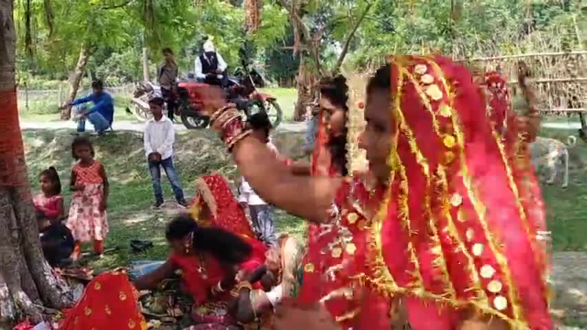 सुपौल: #Khali sthan payam hai Pooja karte samay