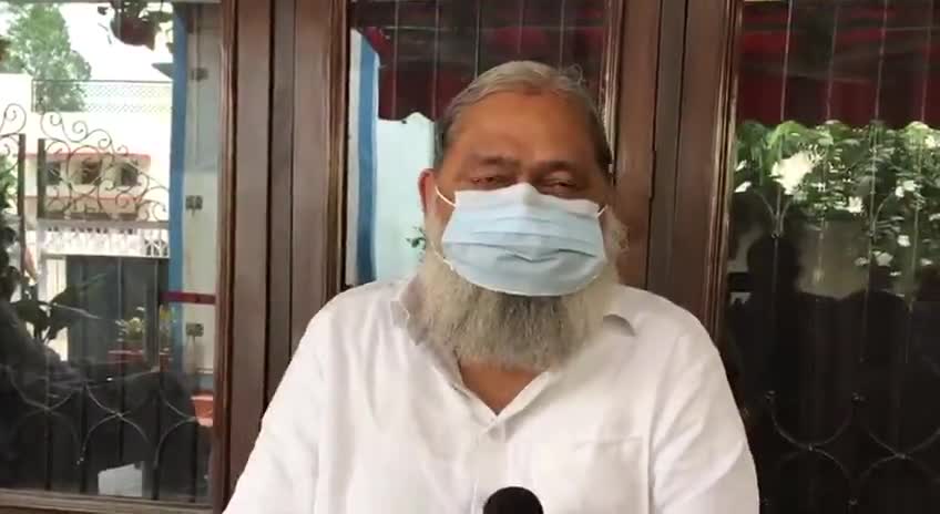 पंजाब कांग्रेस में छिड़े पोस्टर युद्ध पर अनिल विज ने गीत के माध्यम से साधा निशाना।
#anilvijnews #anilvij #congress