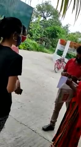 SKM College में मास्क जागरूकता अभियान चलाती AISF की छात्रा जिला संयोजक सह छात्रसंघ अध्यक्ष अप्सरा कुमारी।

#covidindia