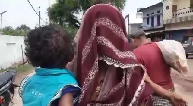 अपने देवर पर मासूम बच्ची संग बलात्कार के प्रयास का आरोप मामला हमीरपुर मौदहा का।
पुलिस जांच में आरोप गलत पाया गया।
#Virul