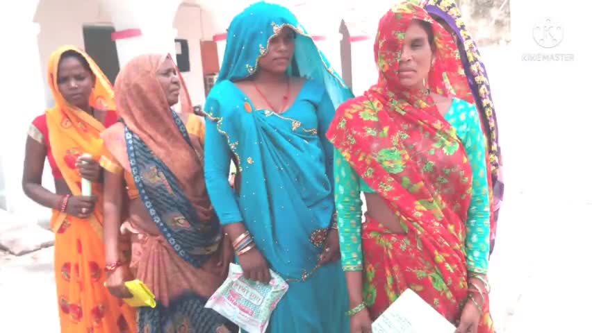पिछोर: pichhor तहसील की ग्राम पंचायत #बीरपुर में आदिवासी महिला को नहीं मिल रही विधवा पेंशन जिसकी शिकायत  एसडीएम महोदय जी से की
