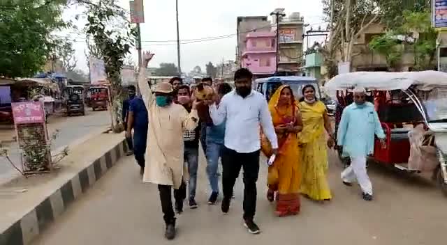देश में पेट्रोल डीजल रसोई गैस की, महंगाई रूपी डायन ने आम जन की कमर तोड़ी
#resignmodi 
#nationalnews