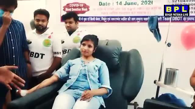 #विश्व_रक्तदाता_दिवस के अवसर पर DBDT ने किया महादान,महिलाओं ने भी लिया हिस्सा

#WorldBloodDonorDay #siwanNe