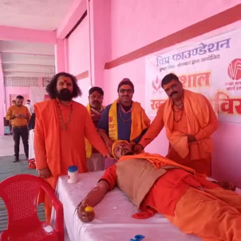 रक्तदान महादान है, आपके रक्त की एक एक बूंद किसी को जीवन दान दे सकती है। 
#विश्व_रक्तदाता_दिवस पर हार्दिक शुभकामनाये।।