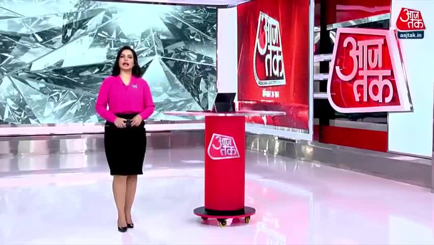 लुधियाना में सड़क पर खड़ी कार को दूसरी ने मारी टक्कर, हादसा cctv में कैद 
#ATVideo https://t.co/BUprN8XXoU