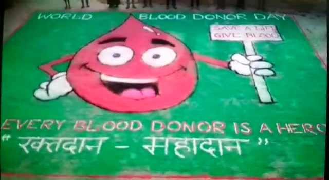 #WorldBloodDonorDay के अवसर पर गाँव #Bhadana #Jhajjar #Haryana की चौपाल से बेटी अंशुल शर्मा व उनके पिता मुकेश शर्मा का
