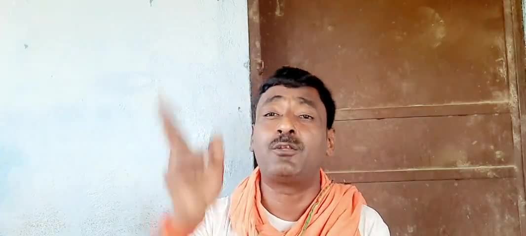 बिना रील भरे हुए मतलब खलिये कैमरा का Flash चमका रहे भाजपा सांसद प्रदीप कुमार सिंह जी
#सेनेटाइजेशन #jobaathai #meribaat