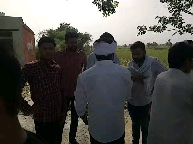 शाहजहांपुर बार्डर पर भारतीय किसान यूनियन का धरना
#kisanvirodhisarkar #kisanunion #kisan_morcha #