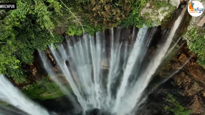 🍃🙏🏻प्राकृतिक ख़ूबसूरती से परिपूर्ण मिर्ज़ापुर 🙏🏻🍃

#MirzapurOfficial #mirzapur #waterfall