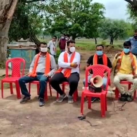 चंद्रपुर विधायक रामकुमार यादव जी के गृह ग्राम जमगहन में शराब बंदी हेतु प्रदर्शन...
#ढाई_साल_छत्तीसगढ़_बेहाल