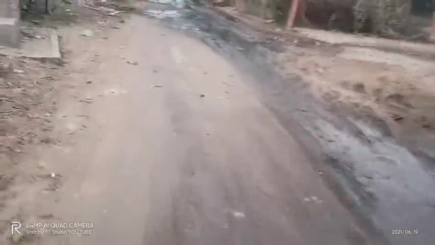 रामसरा गांव के बीच में मुख्य मार्ग पर कीचड ओर गंदा पानी एकत्र होने से आमजन हो रहे परेशान #रामसरा #चूरू