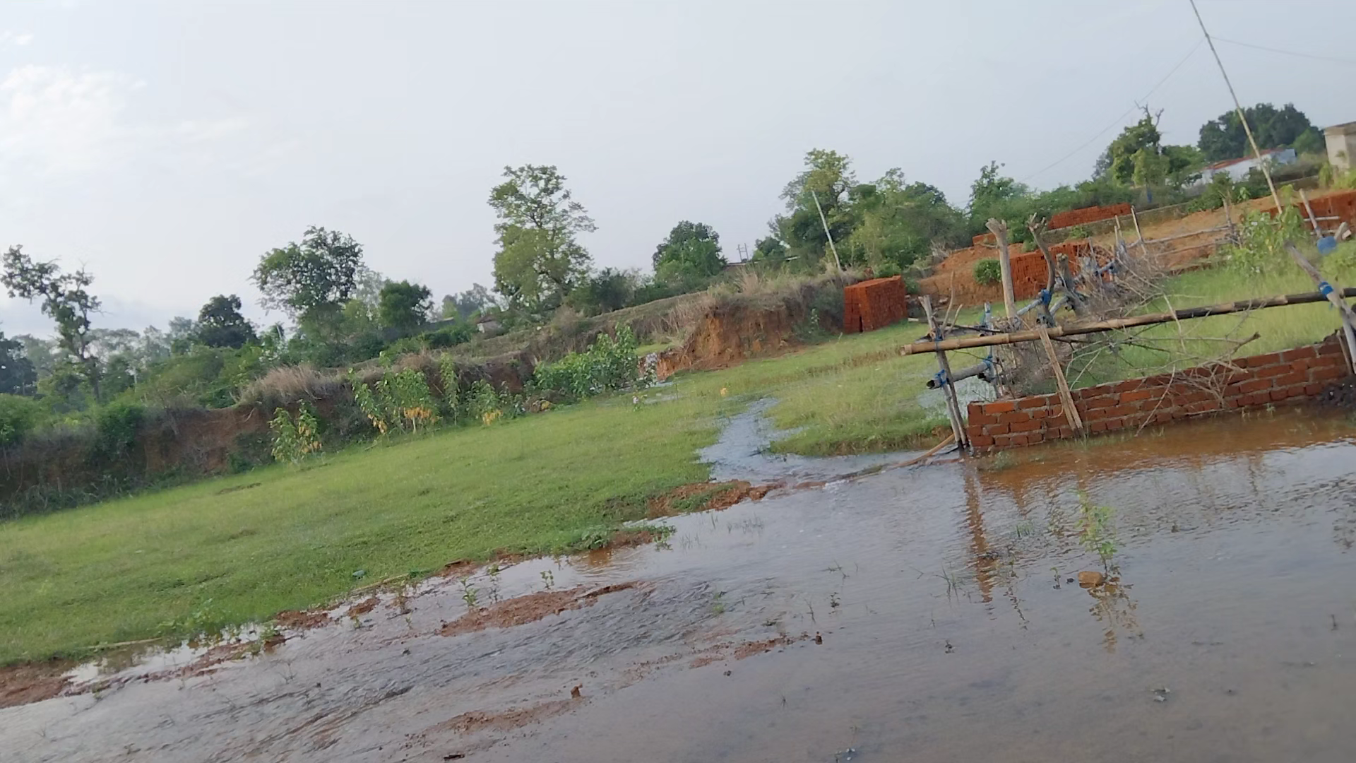 कोरबा: Pani ke bahav se bana nayi Nadi beautiful najara#nadi #river#beautiful#najara#nature@