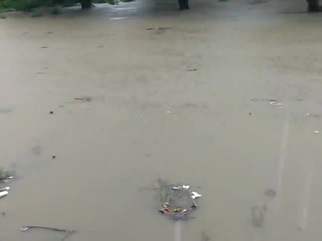 हाजीपुर: #livenewshajipur(pichle bar ki Tarah is Baar BHI aabhi tak  Nagarparishad ke tarf se koi bewastha Nahi Kiya Gaya hai)🌧️