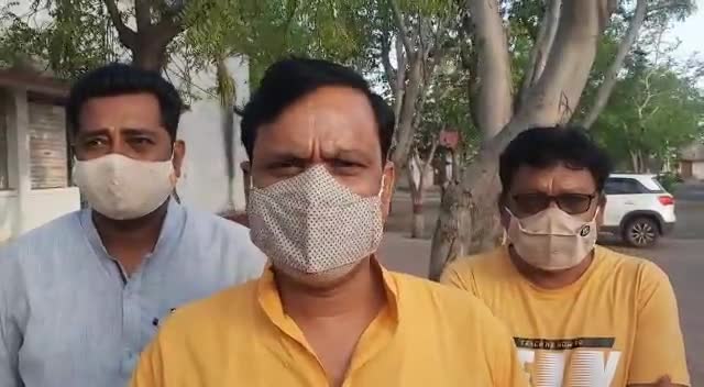 सभी को वैक्सीन लगवाना है महा अभियान को सार्थक बनाना है...।

#MPVaccinationMahaAbhiyan