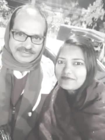 माँ के जाने के बाद आपने संभाला है। माँ और पिता दोनों का प्यार दिया। 
Happy Father's Day Papa..🙏🙏

#fathersday