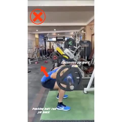 correct your form when you do exercise of squats 💪#healthbenefits #gymlife #sandyfitness #coronavirus #covid19