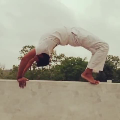 #InternationalDayOfYoga 
#IDY2021
#21_June_International_yoga_day
फेफड़े शक्तिशाली होते है।
सर्दी, जुकाम व दमा की शिकायत