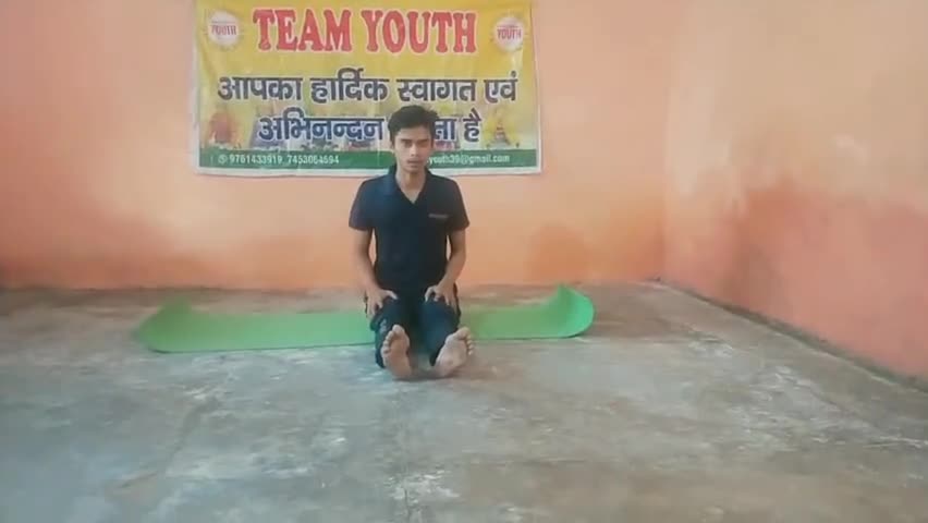 तस्माद्धोगाय युजयस्व योग:कर्मसु कौशलम्।। 
आप सभी को #अंतरास्ट्रीय_योग_दिवश की हार्दिक शुभकामनाएं बधाई 💐💐🎉🎉
#yoga