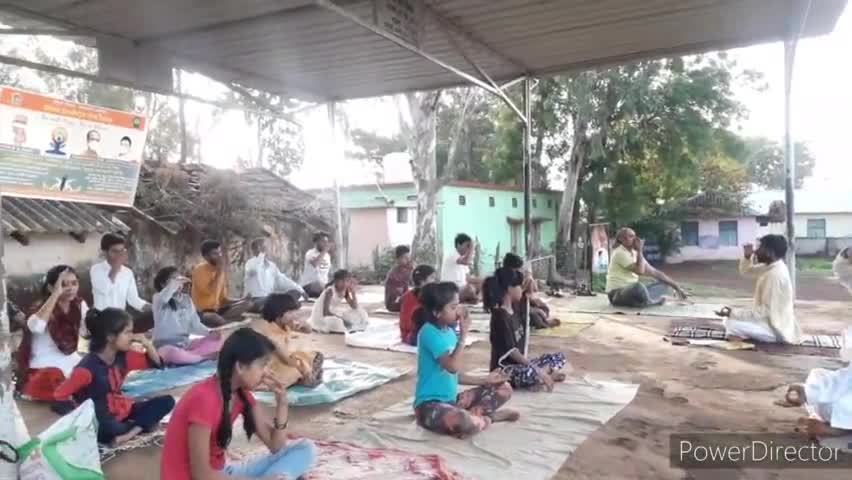 बिछुआ: अंतरराष्ट्रीय योग दिवस पर बिछुआ नगर के ब्लॉक कॉलोनी दशहरा मैदान में किया गया योगाभ्यास #अंतरराष्ट्रीय_योग_दिवस