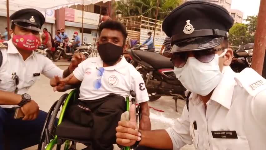 मध्यप्रदेश व्हील चेयर क्रिकेट टीम  ने लगवाई वैक्सीन और क्या कहा जाने।
#Indore #MPVaccinationMahaAbhiyan