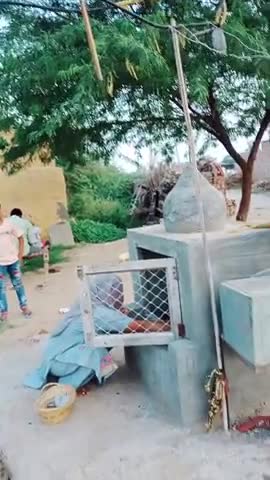 चरखी दादरी: gaav ghikara me mata ke mandir ke upper latkati nangi taare kabhi bhi hadsa ho sakke hai #publicapp #indiatoday #news ﻿