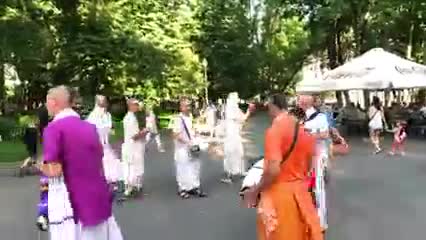 अब विदेशों में भी हरे रामा हरे कृष्णा का गूंज सुनाई देने लगा।

#ilovemyindia