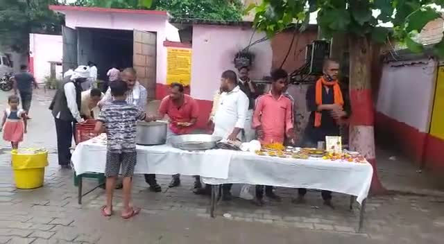 मंगलवार को प्रसाद वितरण का सौभाग्य प्राप्त हुआ #नानपारा #बहराइच #swamivivekjaiswal #Nanpara #bahraich #newsreportar