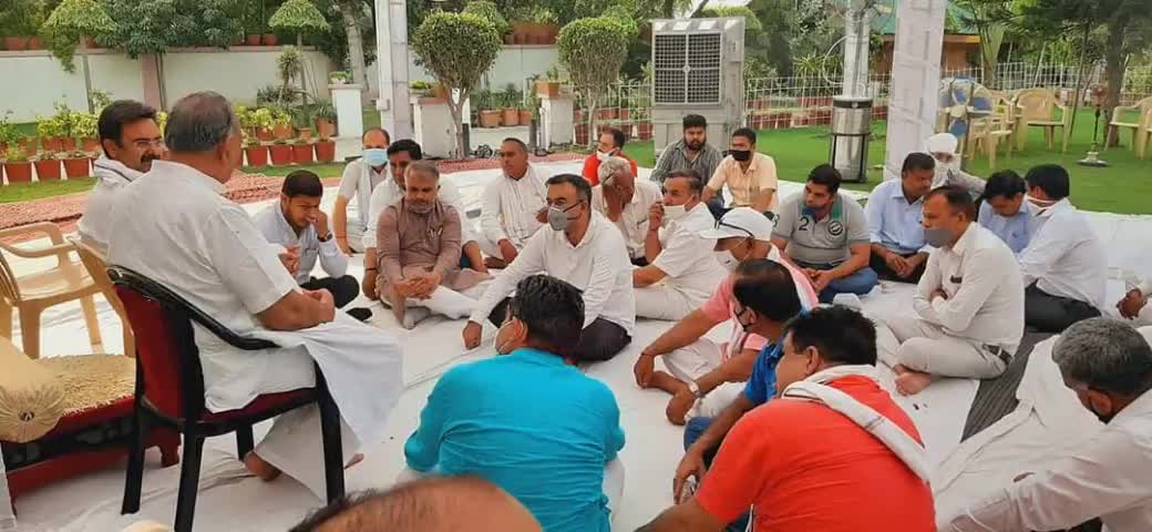 #भगवानदासकबीरपंथी #BJPनीलोखेड़ी
घरौंडा विधायक श्री हरविंदर कल्याण जी की बड़ी माता जी के स्वर्गवास होने पर शोक व्यक्त करने