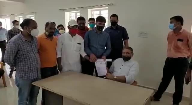 पटना में AISF के आंदोलन के दबाव में प्रतिनिधिमंडल से मिले शिक्षा मंत्री।
सारी मांगों को मानना।

#education_news