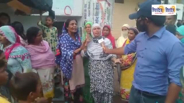 भोपाल के ऐशबाग में खतरे में 3000 लोगो की जान, नेताओ ने किया मिलने से भी इंकार
#ऐशबाग #हाउसिंगबोर्ड #विस्वाससारंग
