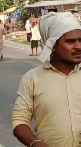 चौडगरा:कल्यानपुर थाना के जलाला गाव स्टेट हाइवे मे ट्रक की टक्कर से बुलेट सवार युवक की मौत
#alokgaud #fatehpur