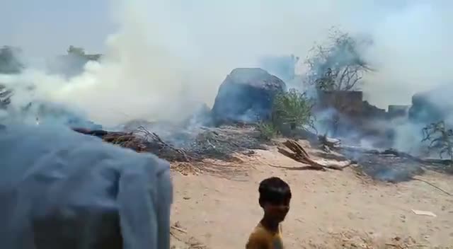 छाता: #GANV BATHAIN KALAN ME LAGI AAG...