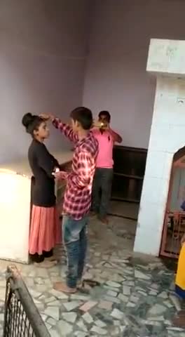इस लड़के ने की दो लड़कियों से शादी
#coronavirus  #corona_update #CoronaWedding