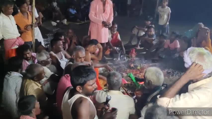 दोस्तों बाजपट्टी मधुरापुर में एक ऐसी अनोखी पौराणिक पूजनोत्सव ग्रामीणों की ओर से किया गया हैं@####@####@@@@#आकाशीय_बिजली
