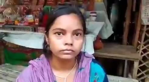 वालों का कमीनापन देखिए।  महिला को किया बेबस।
#bjp fail #womens