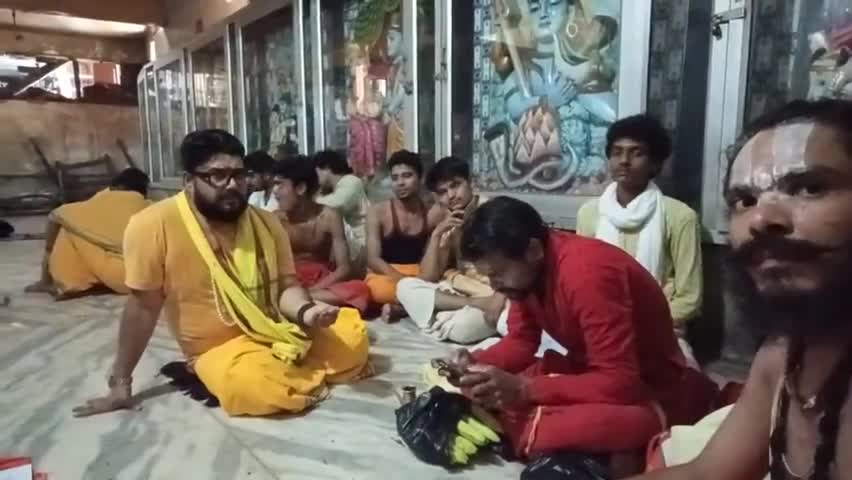 गुरुग्रह शांति हेतु का दान #रामजन्मभूमि #कनकभवन #हनुमानगढ़ी #अयोध्या #नागेश्वरनाथ
#tarapurshahiddiwas