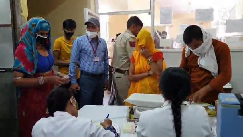 किशनगढ़ रेनवाल: किशनगढ़ रेनवाल राजकीय सामुदायिक स्वास्थ्य केंद्र में को-वैक्सीन की लगाई जा रही दूसरी डोज
#covid_vaccine