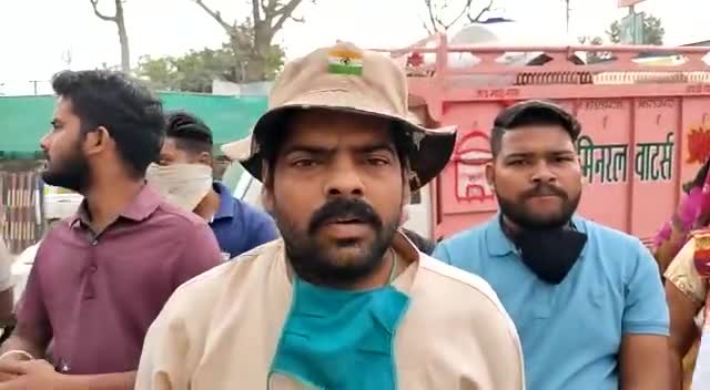 बहुत हुई महंगाई की मार उखाड़ फेंको मोदी सरकार जन जन की यहीं पुकार
#महंगाई #national_news
#modiresigndo 
विनेश9413748893