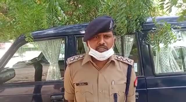 खेलते खेलते लापता हो गई 8 वर्षीय किशोरी को फतेहपुरसीकरी पुलिस ने राजस्थान बॉर्डर से किया बरामद 
#सीओ अछनेरा बाइट