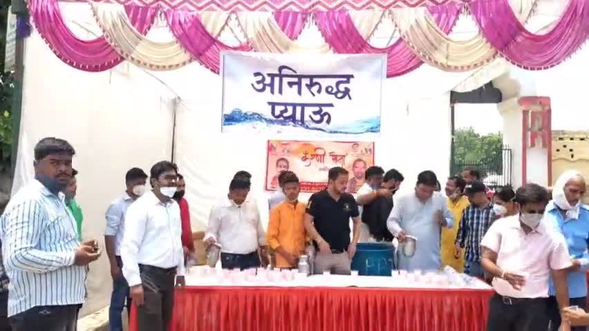गाज़ियाबाद: गाज़ियाबाद: करणी सेना द्वारा अनिरुद्ध प्याऊ का किया आयोजन: विवेक तोमर/गौरव शर्मा
#करणीसेना #अनिरुद्धप्याऊ #कविनगर