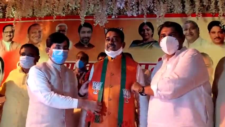 गाज़ियाबाद: City News | Hindi :- बसपा छोड़, समर्थको के साथ भाजपा में शामिल हुए अनुज मित्तल
#भारतीयजनतापार्टी #अनुजमित्तल #पब्लिक