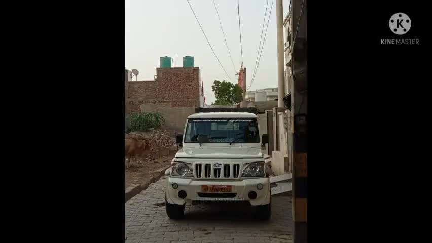 रावतसर : कस्बे के नए वार्ड न.19 में दिन-दहाडे़ हुई चोरी। चोरी के बाद जगह का मौका- मुआयना करती रावतसर पुलिस।
#RAJPolice