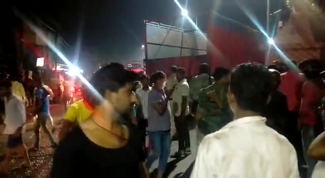 झरिया/जोरापोखर/सिंदरी: #ऊपर कुली में सड़क दुर्घटना
जनाब मनोवर गद्दी के दुकान पर ट्रक चालक नशे के हालत में पाया गया