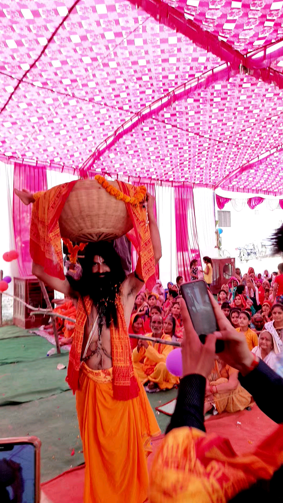औरैया: औरैया नगर के ग्राम लखनपुर में भागवत कथा आचार्य सतीश जी महाराज के सान्निध्य krishna janmotsav #bhakti #auraiya #katha