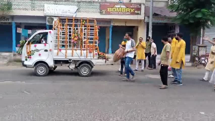 घंटाघर स्थित श्री कल्याण जी के मंदिर से श्री भगवान जगन्नाथ की यात्रा निकाली गई 
#सीकर
#रामलीला_मैदान